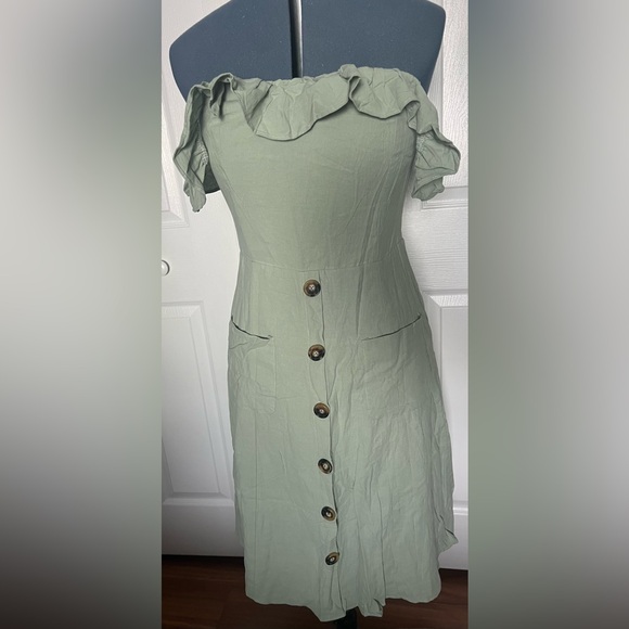 NWT Sage Green on/ off shoulder Dress - Picture 3 of 14